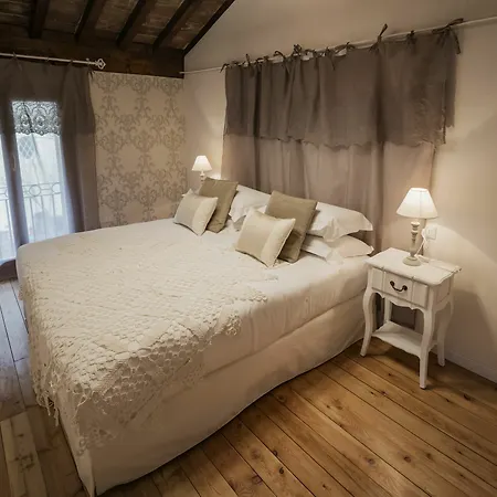 Accademia Al Colle فندق بولونيا